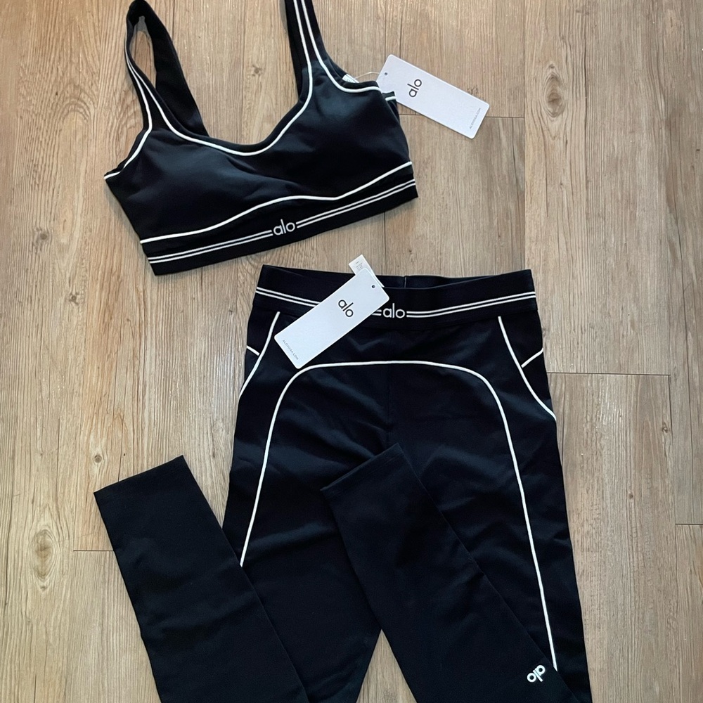 ALO Yoga Black Sports Bra and Leggings Set with White Piping